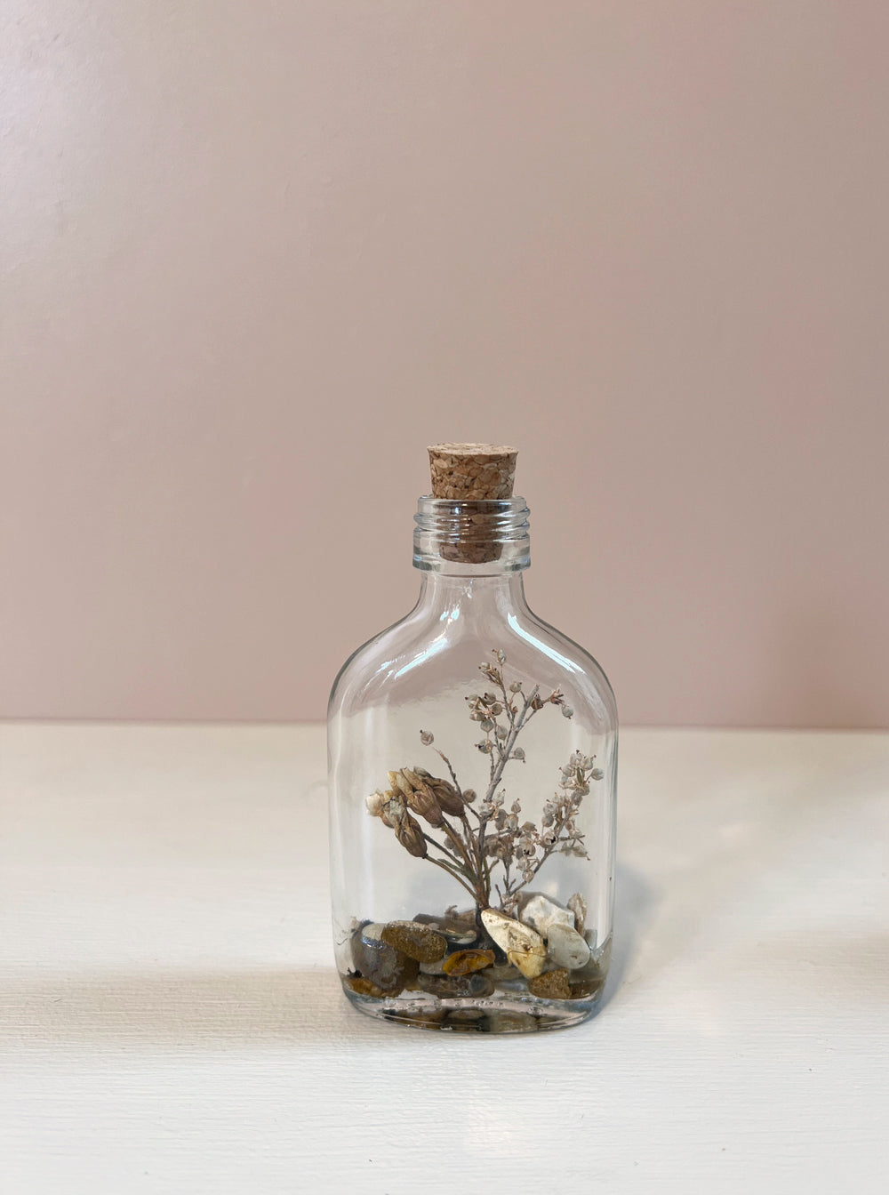 Resin bottle arrangement